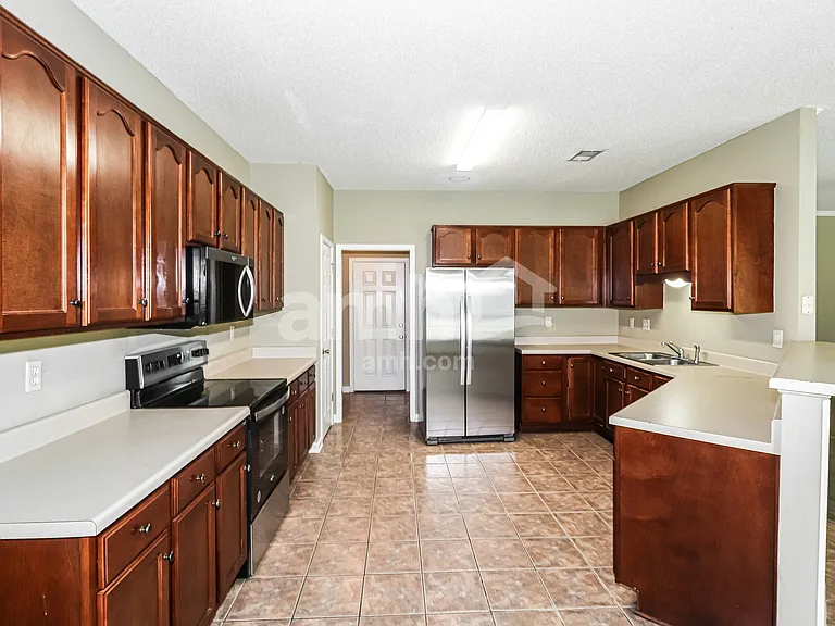 8500 Wolf Trace Ln — Photo 4