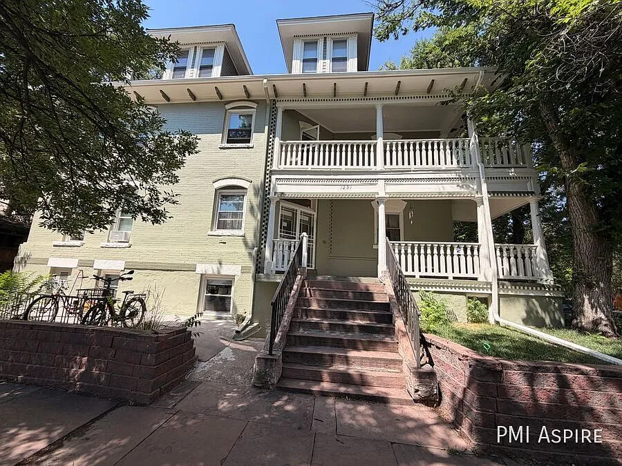 1291 N Gaylord St #9