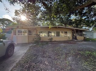 409 Country Club Dr, Oldsmar, FL 34677