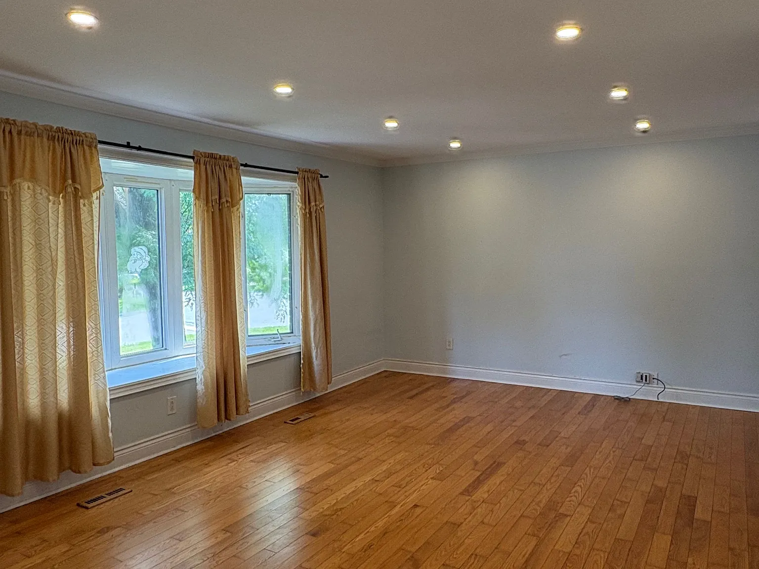 3 bed, $2,800 — Photo 3