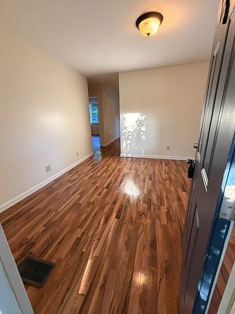 2 bed, 800 sqft, $1,300 — Photo 4