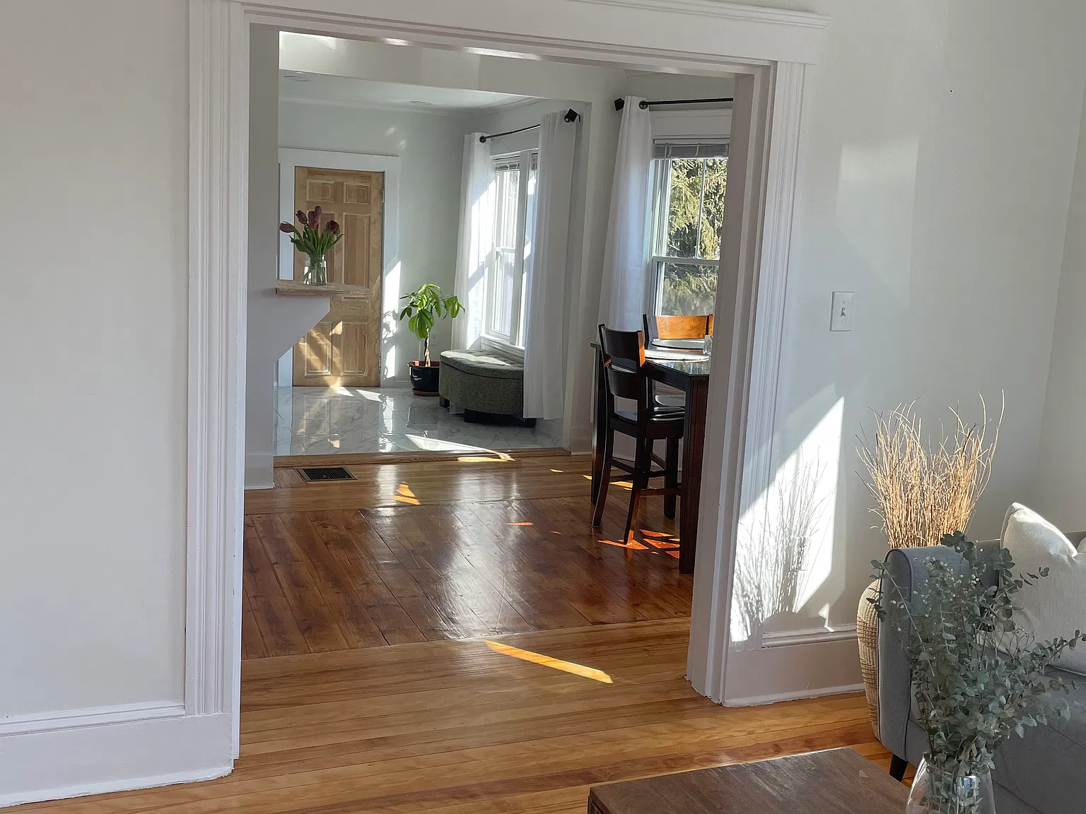 2 bed, 1062 sqft, $2,200 — Photo 4