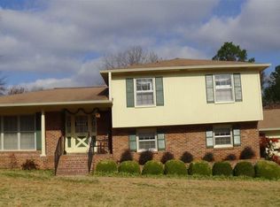 8708 Edgehill Dr SE, Huntsville, AL 35802