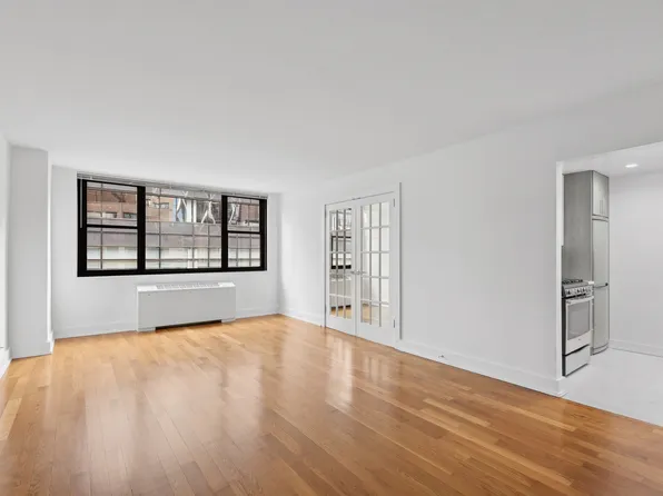 330 W 58th St APT 16K, New York, NY 10019