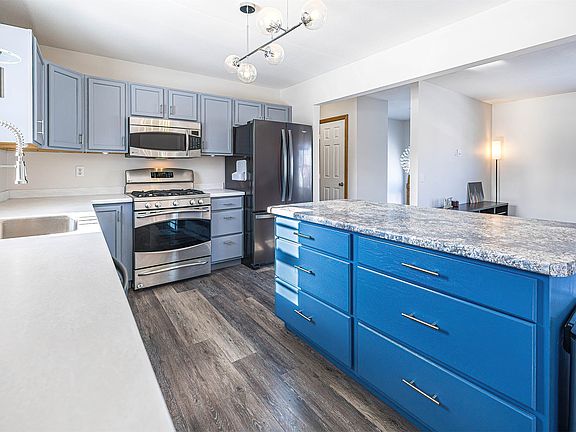 5th image of 11169 Maple Dr