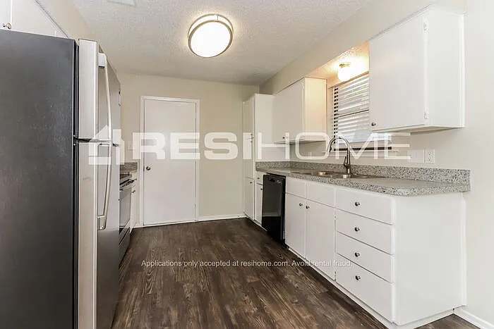 701 S Perkins St — Photo 9