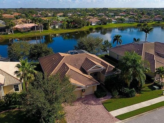 4th image of 2943 Bravura Lake Dr