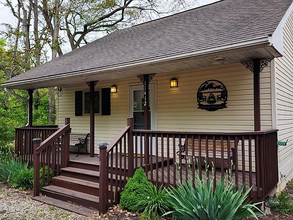2nd image of 11412 Riverbank Ln