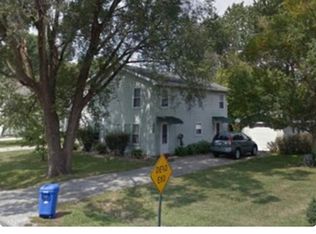 202 W Green St, Savoy, IL