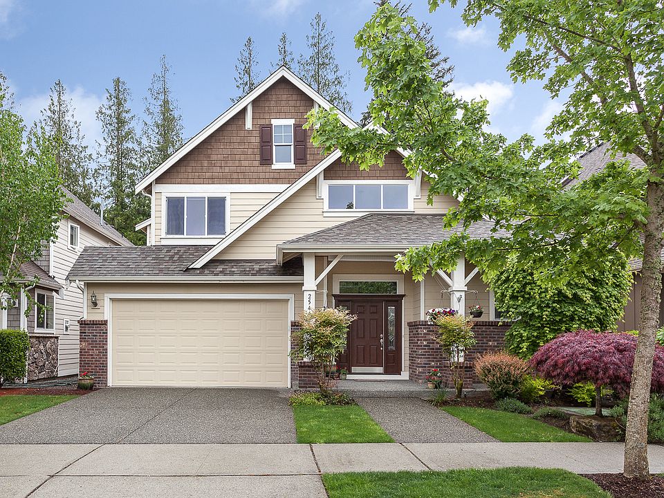 1st image of 2544 35th Ave NE