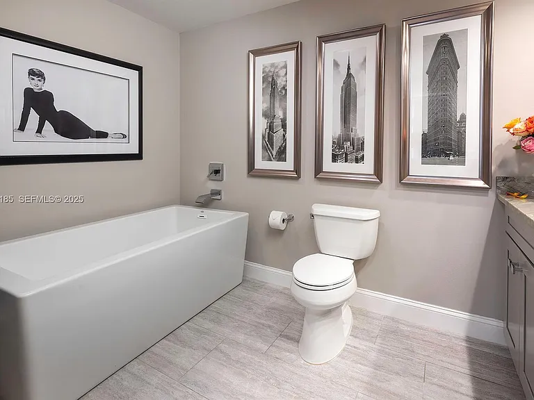 2450 Presidential Way #Penthouse 7 — Photo 9