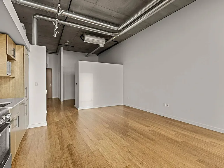 Walton Lofts — Photo 9