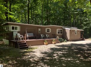 7512 Greenleaf Dr, Mancelona, MI 49659
