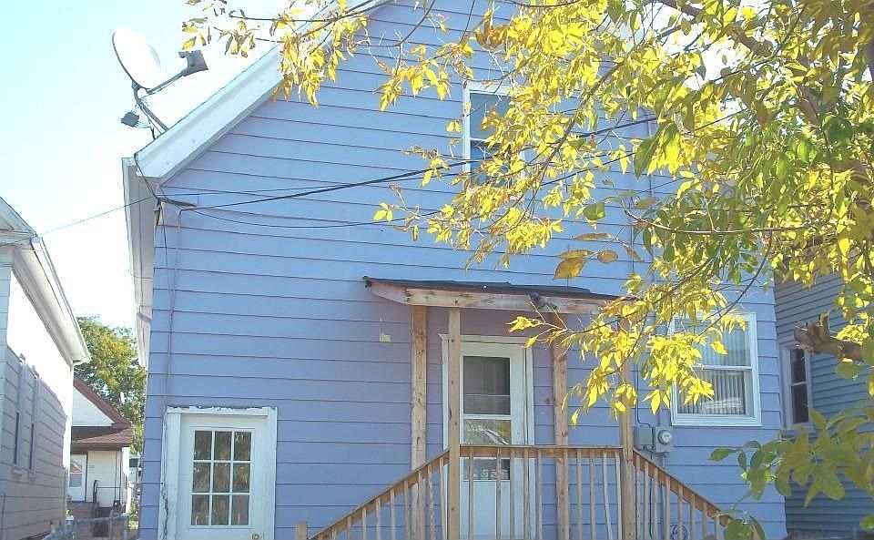 2nd image of 2465 S 18th St