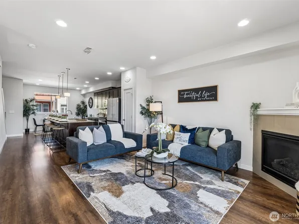22923 79th Lane W #B, Edmonds, WA 98026