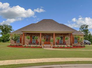 339 Bullock Cir, Richland, MS 39218