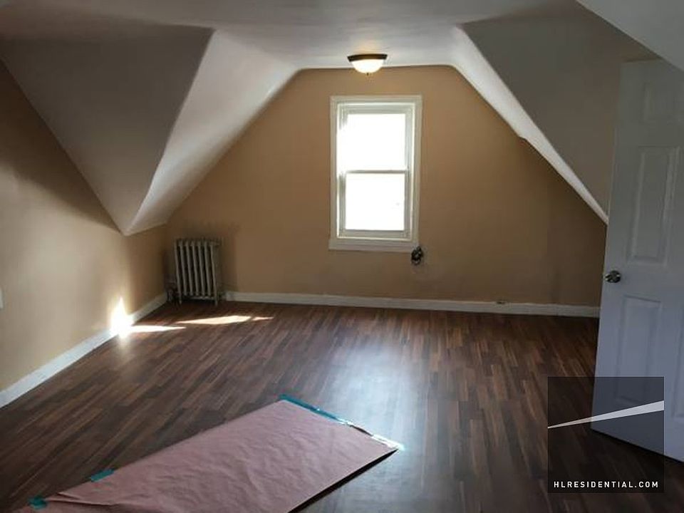 1st image of 8440 129th St