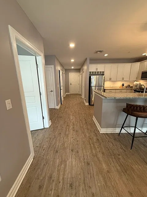 1 bed, 990 sqft, $2,900 — Photo 4