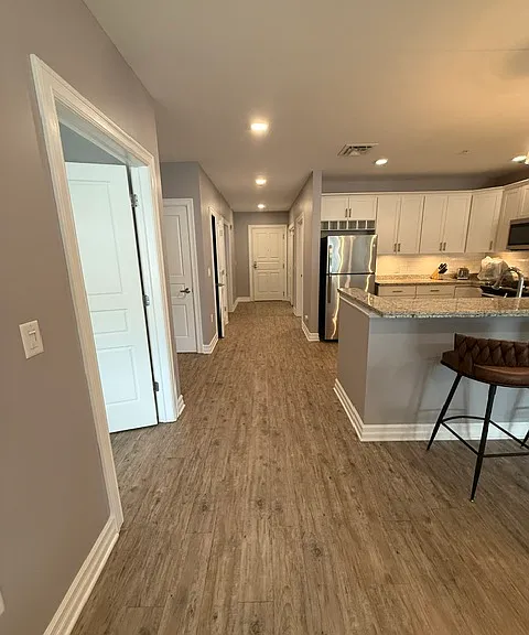 945 Kenmore Ave #207 — Photo 5
