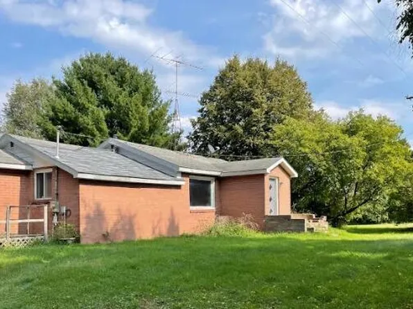 1824 E Parkdale Ave, Manistee, MI 49660