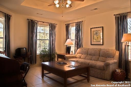 4th image of 135 N Fannin Drive