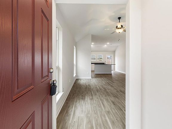 3rd image of 2618 Aquamarine Ct