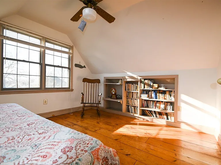 455 Fred St — Photo 11