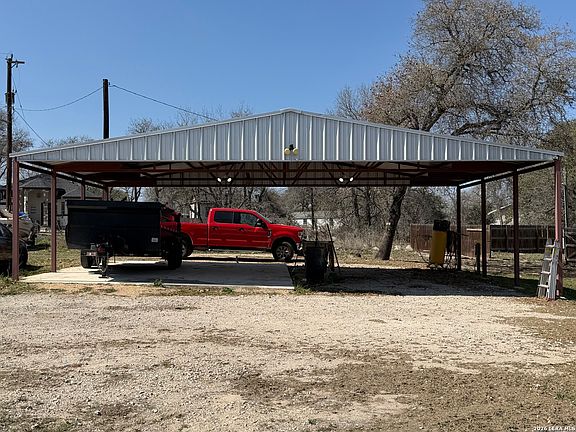 2nd image of 4811 Treebark Ln