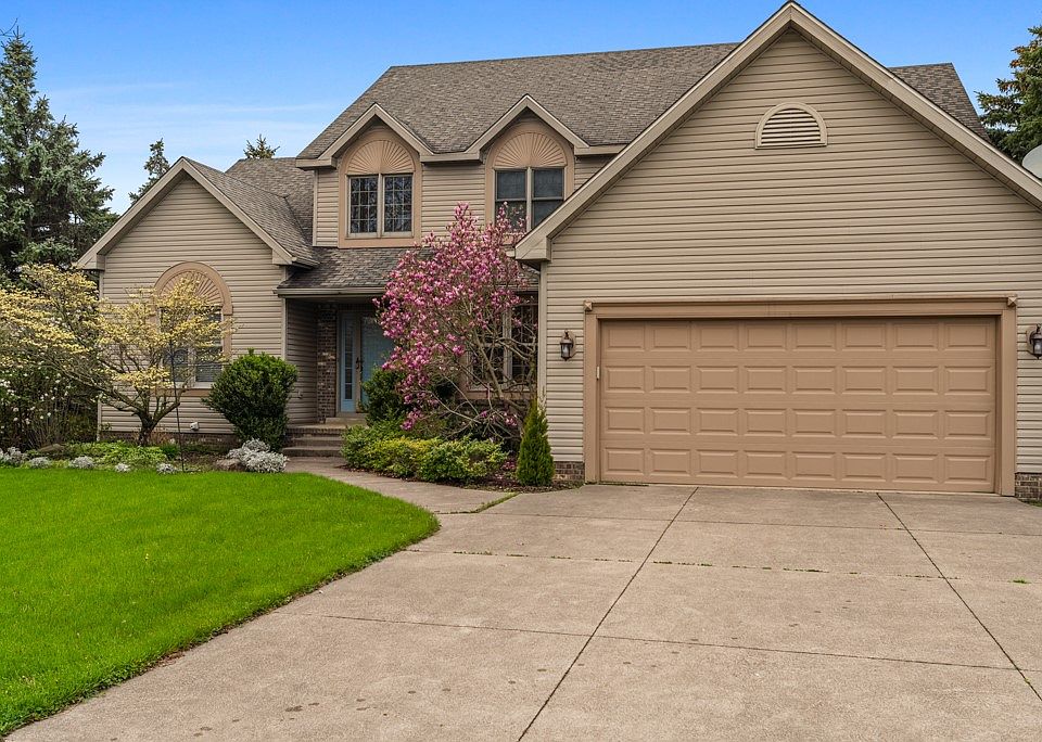 1st image of 5042 Ellington Dr