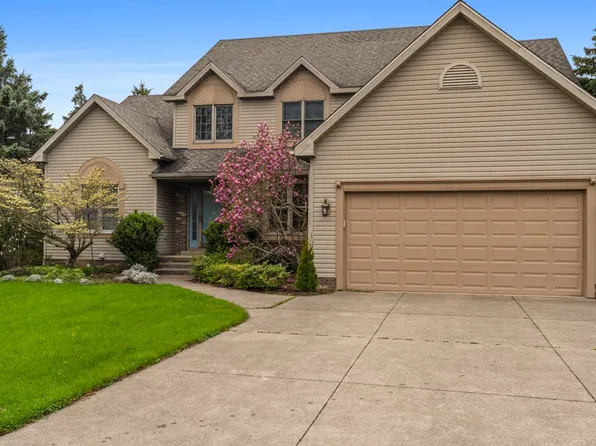 5042 Ellington Dr, Erie, PA 16506