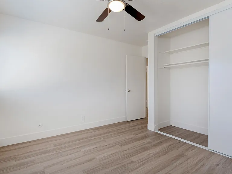 Bella Vista on Bancroft — Photo 21