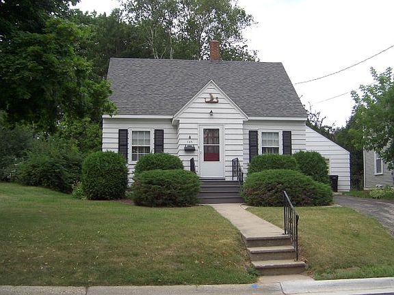 2nd image of 105 N Joliet Ave