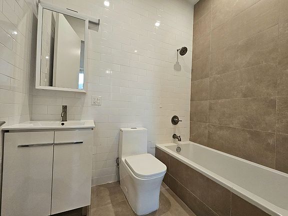5th image of 720 Park Ave #2A
