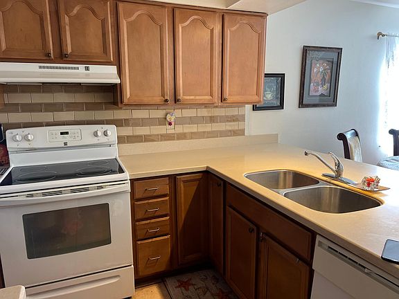 3rd image of 6342 Bonnie Bay Cir