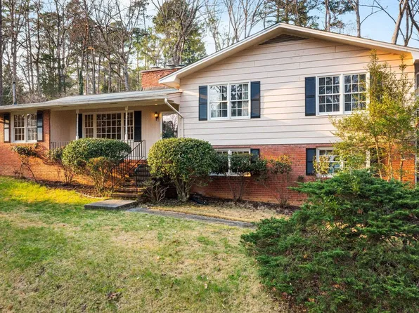 393 Wesley Ct, Chapel Hill, NC 27516