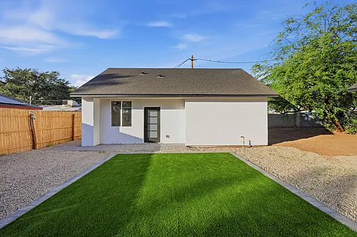 3915 E Coronado Rd #2 Photo 1