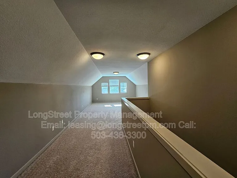 6458 NE 8th Ave — Photo 31
