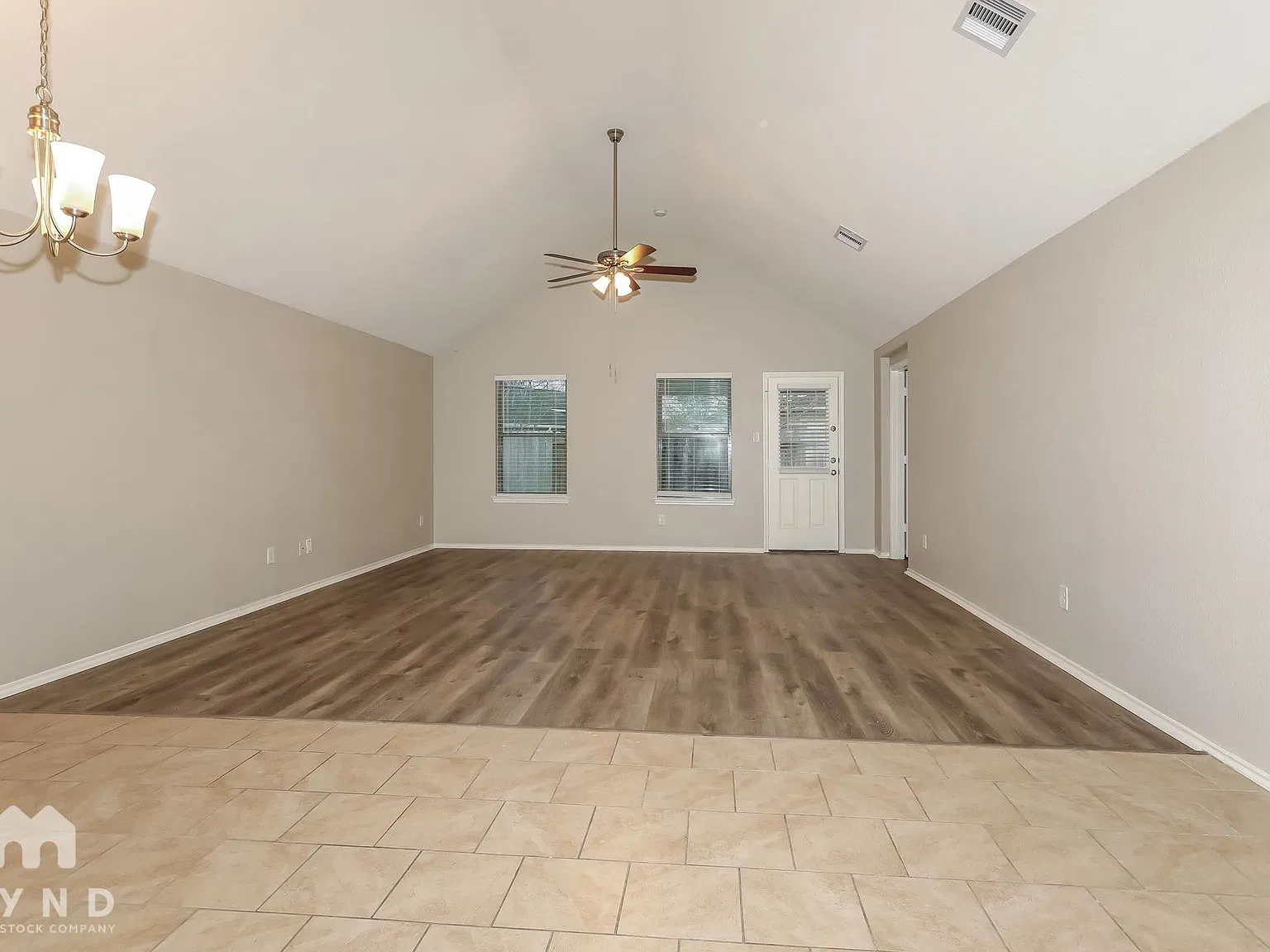 4 bed, 2.0 bath, 2094 sqft, $2,045 — Photo 4