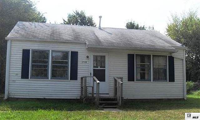 1st image of 1239 SE Pinecrest Dr