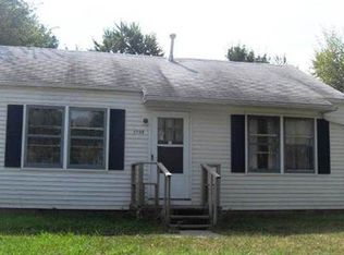 1239 SE Pinecrest Dr, Topeka, KS 66605