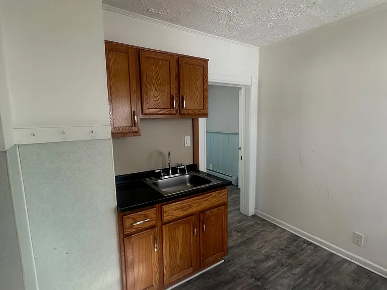 16 Main St #C — Photo 3