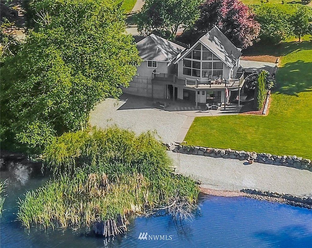 335 Lochwood Drive, Camano Island, WA 98282 Zillow