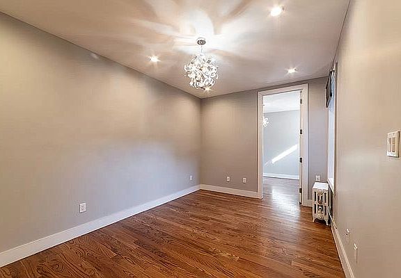 4th image of 116 E 19th St #4B