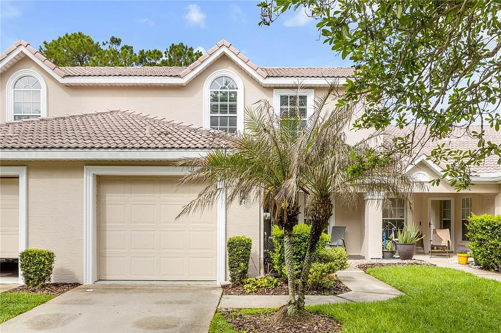 24 Golf Villa Dr