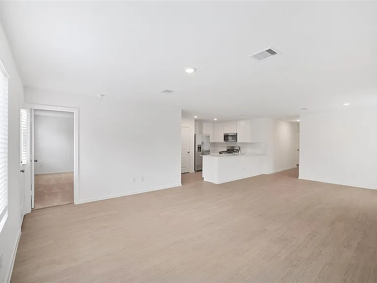 245 Douglas Hills Dr — Photo 6