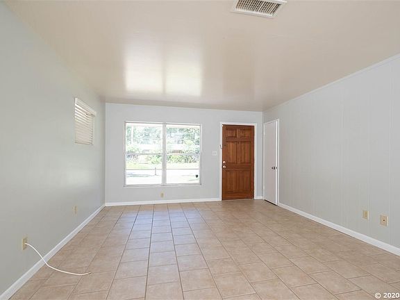 4th image of 1314 NW 39th Ter