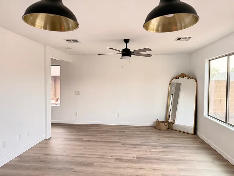 4614 W Juniper Ave — Photo 6