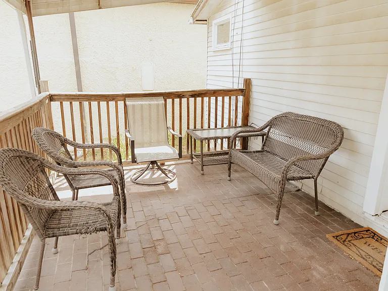 110 Field St — Photo 20