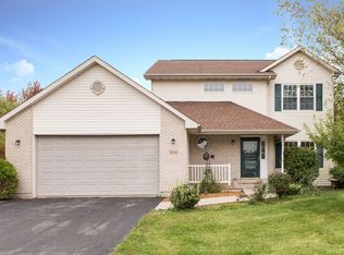 596 Knolls St W, Dekalb, IL 60115