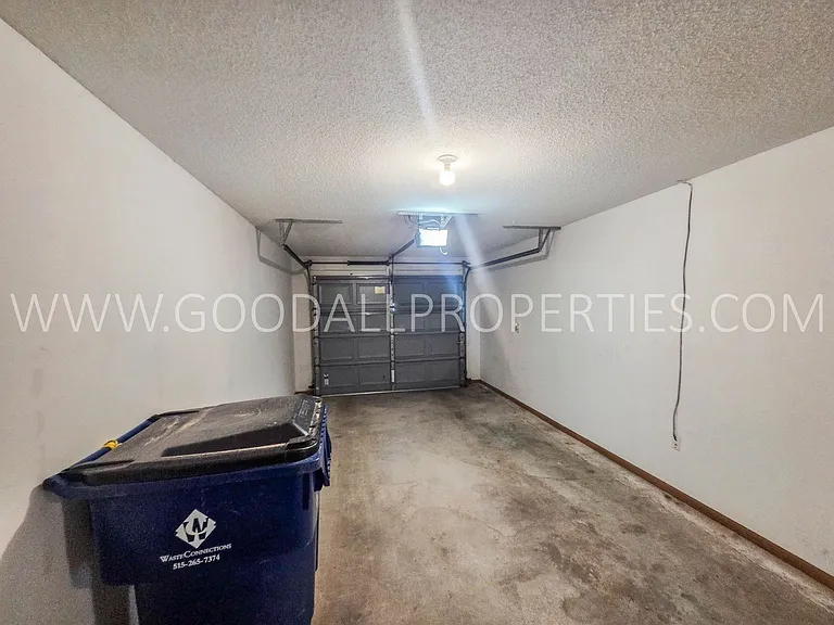 409 S Hazel St — Photo 19